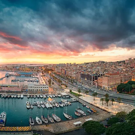 Carloforte Al Centro Di アパート